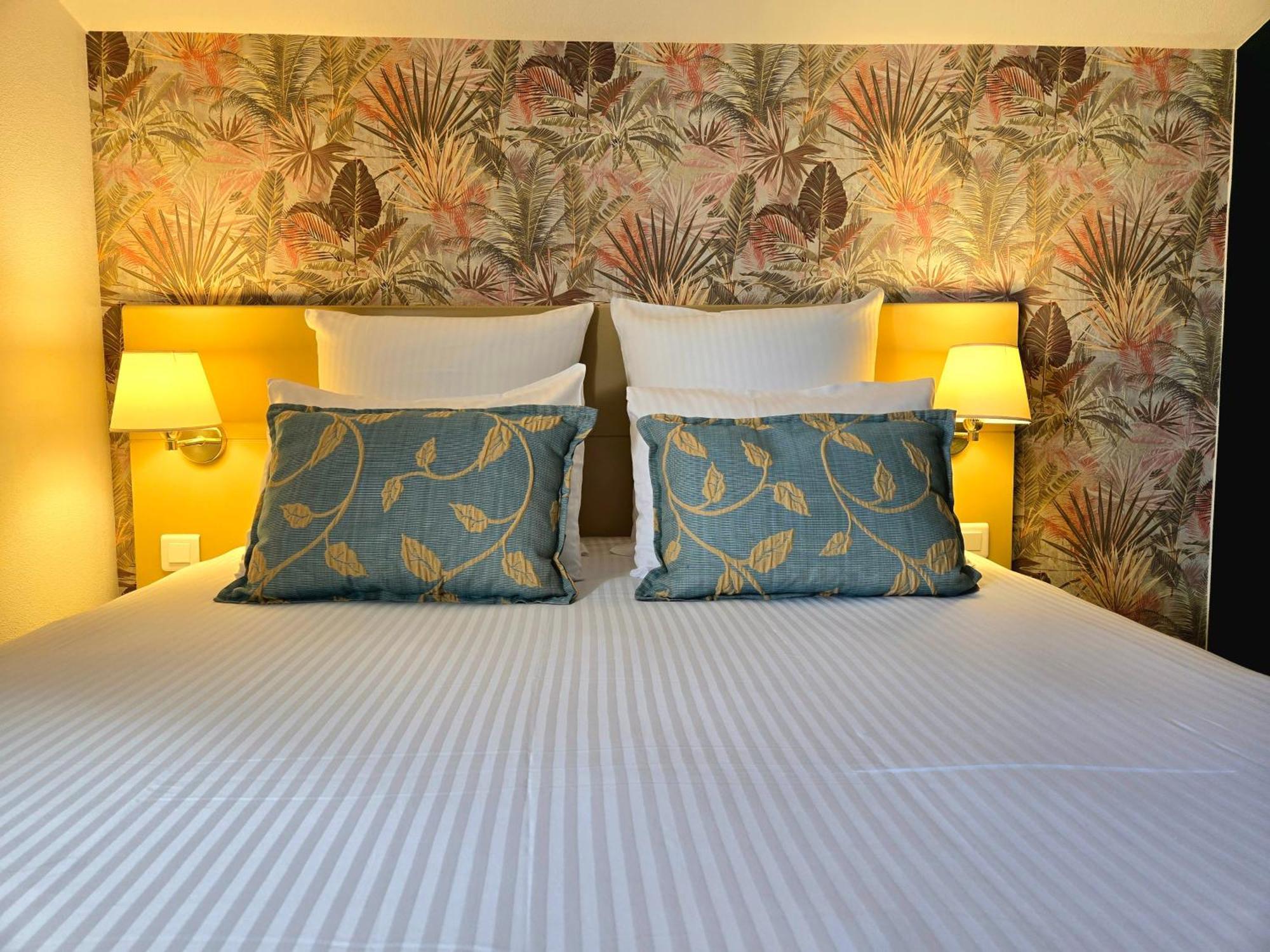Hotel Le Saint-Genies Uzès Екстериор снимка