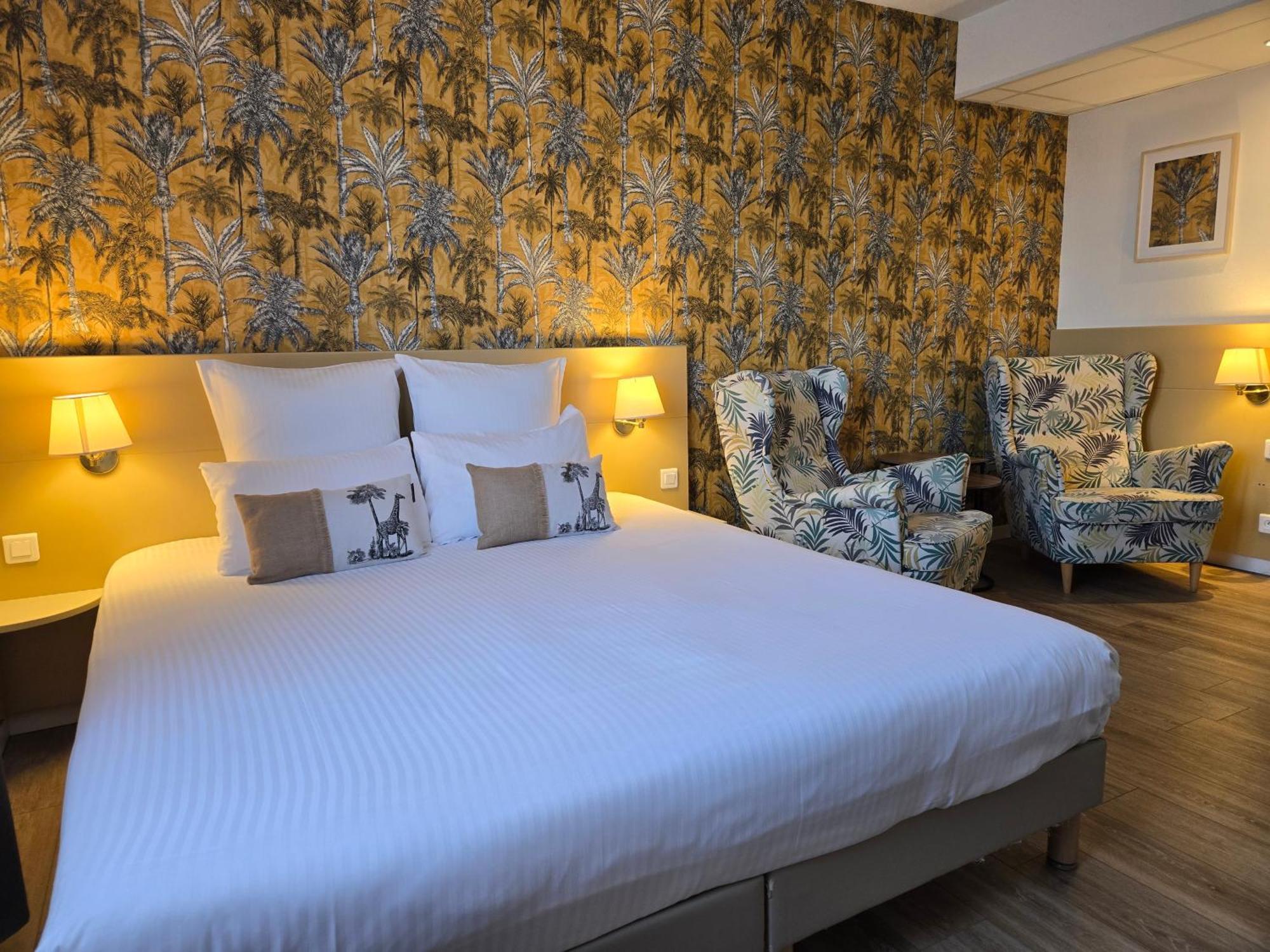 Hotel Le Saint-Genies Uzès Екстериор снимка