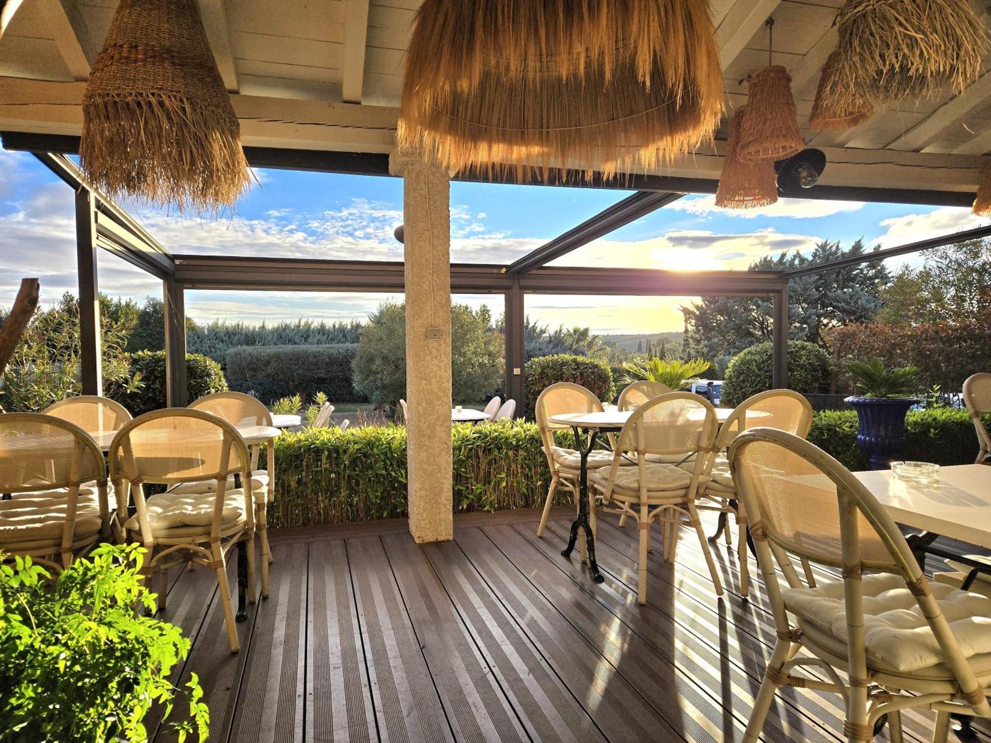 Hotel Le Saint-Genies Uzès Екстериор снимка