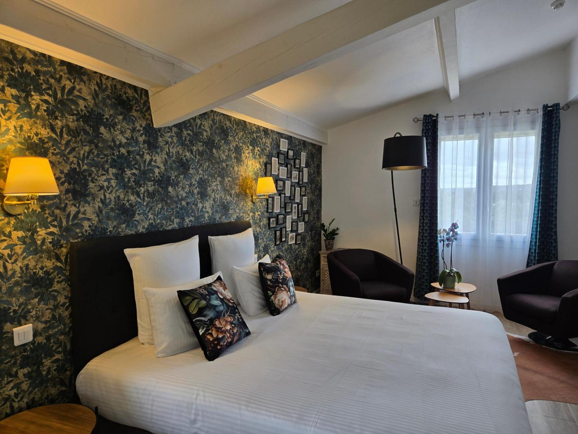 Hotel Le Saint-Genies Uzès Екстериор снимка