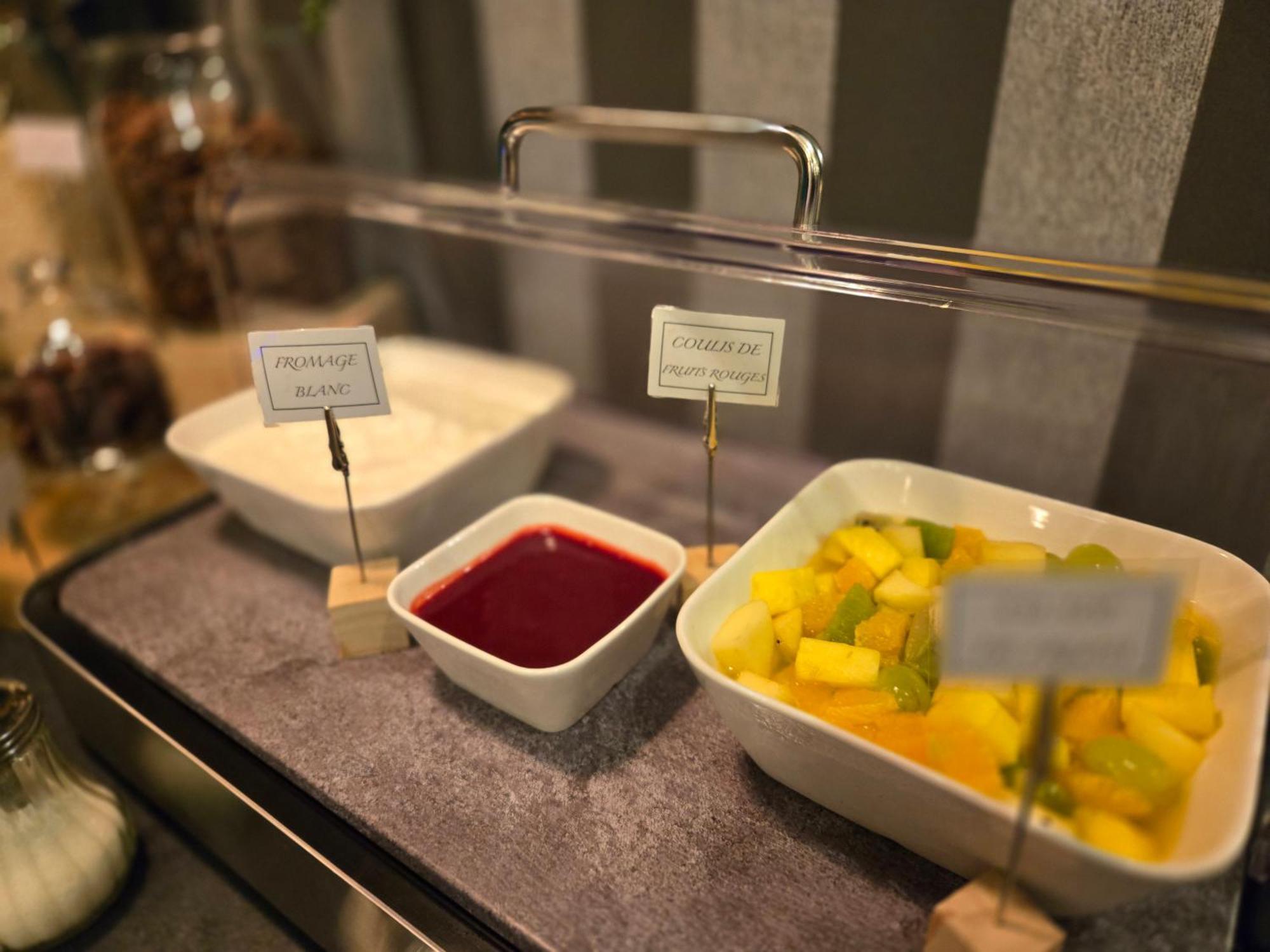 Hotel Le Saint-Genies Uzès Екстериор снимка