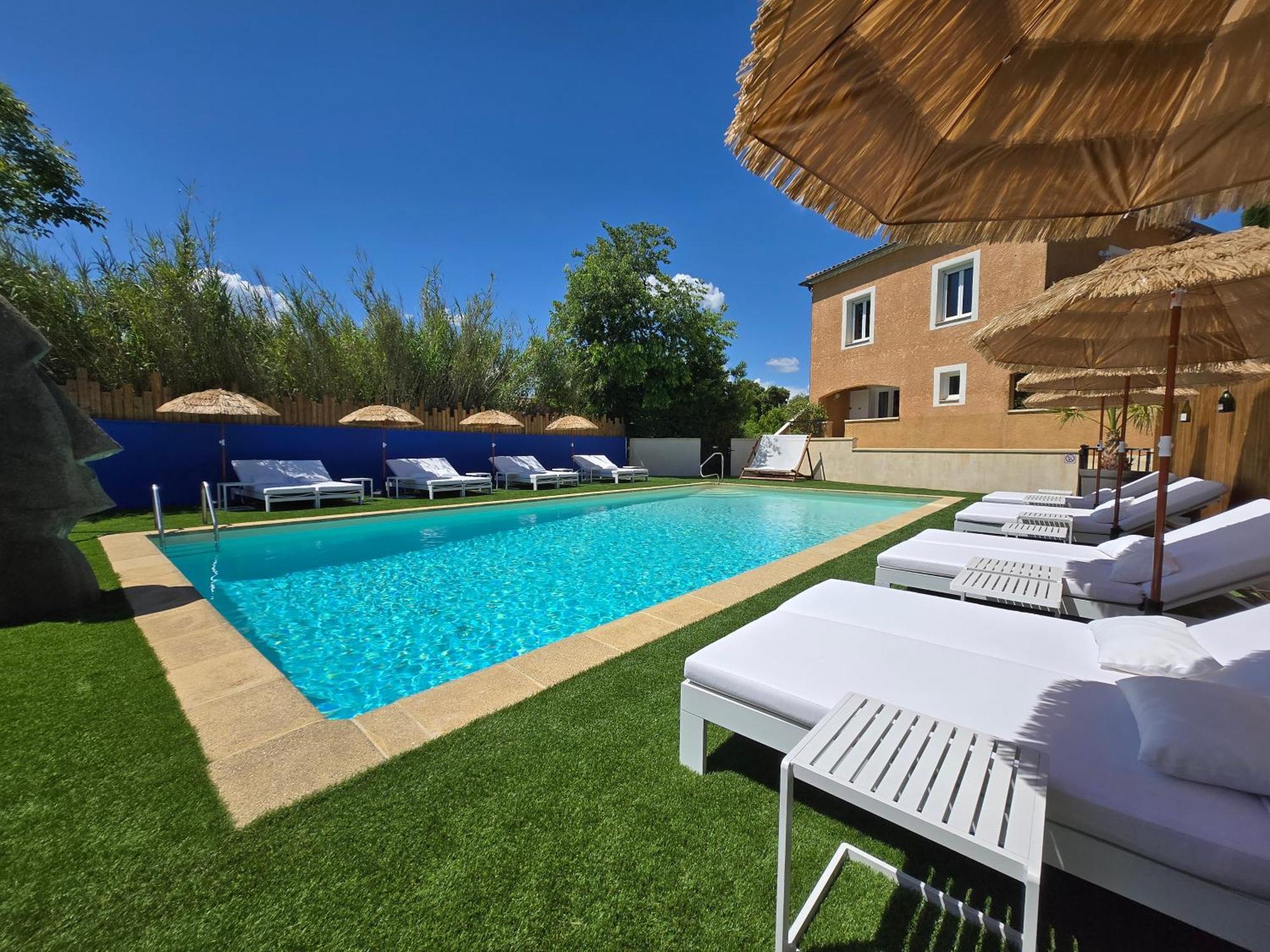 Hotel Le Saint-Genies Uzès Екстериор снимка