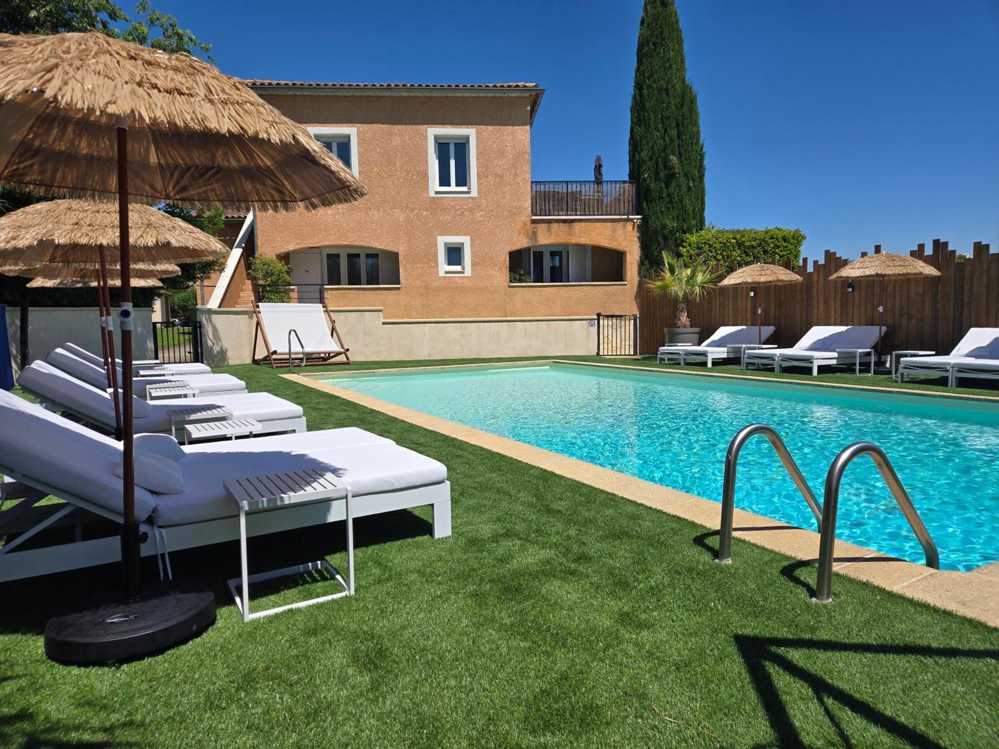 Hotel Le Saint-Genies Uzès Екстериор снимка